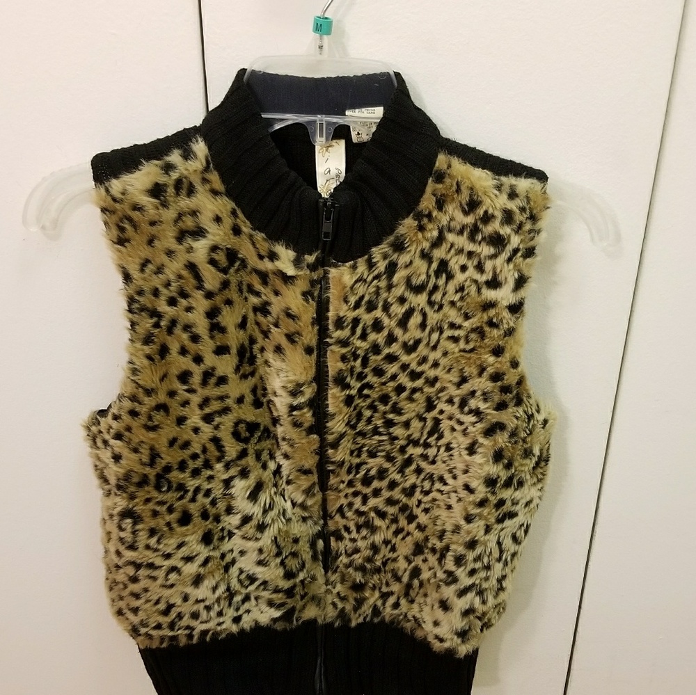 Vegan fur leopard vest